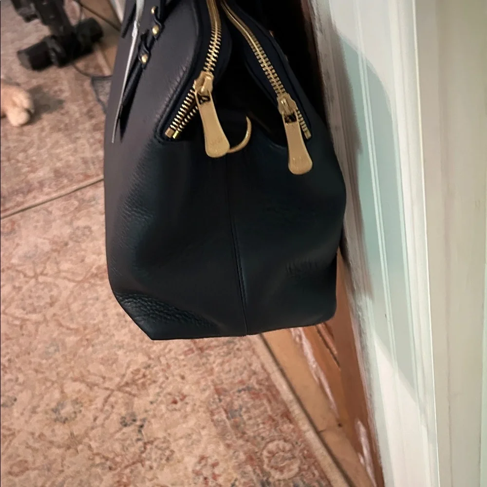 Elegant. Navy Leather Men's Bag